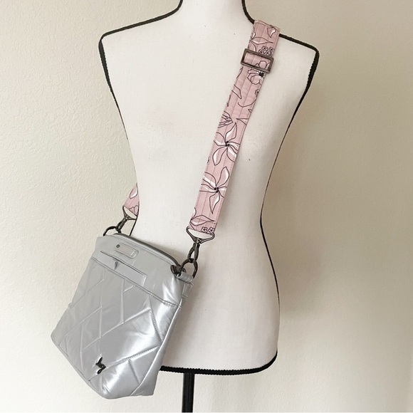 Lug Flare 2 Crossbody Bag Metallic Silver Floral Strap - Picture 3 of 8